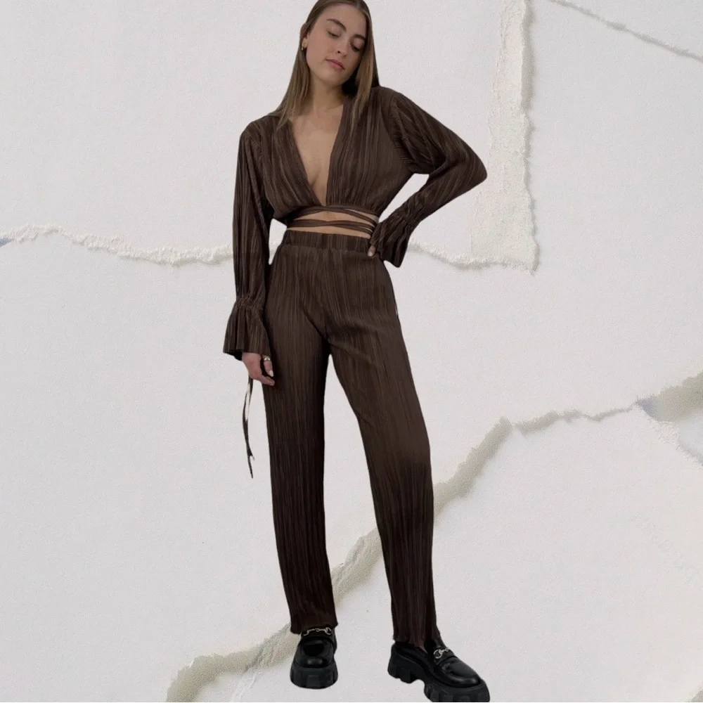 Brown two piece set - Picture 5 of 5